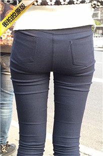 黑色紧身极品牛仔裤美女的PG够宽够紧[1.06/MOV]