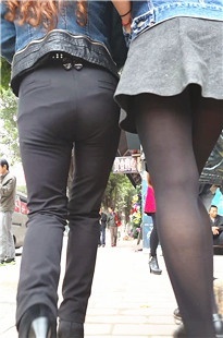 高跟黑裤MM[735M/MP4]