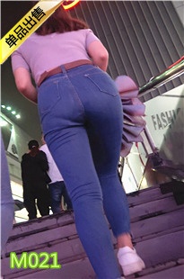 4K-商场蓝色紧绷牛仔裤饱满圆臀美眉M021[1.22G]