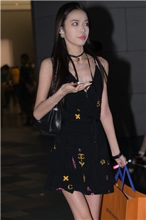 比筷子还细的腿3A7299[1.56G]