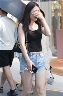 热裤美腿，春光外泄3A6779[2.14G]