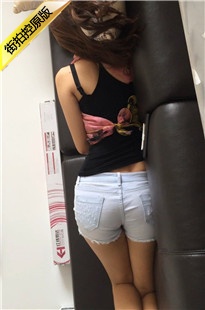 珍稀原版－深沟翘臀shaofu在熟睡[1.05G/MOV]