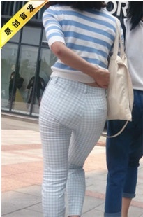 [4K超清画质]细腰丰臀格子裤[MP4/2GB]