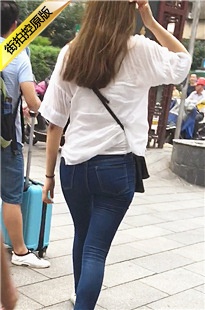 街头跟拍蓝色牛仔裤高挑身材饱满翘臀美眉[282M/MOV]