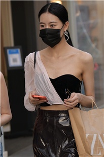 高挑靓丽美女3A4009[3.86G]