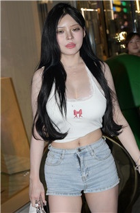 丰满性感美腿网红3A6428[1.86G]