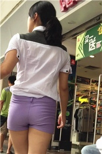 热裤小妹，圆润紧翘[613M/MOV]