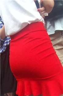 火红包臀暖心田翘臀美眉[178M/MP4]