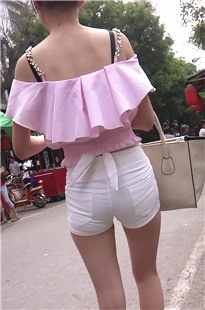 【云儿原创作品】夹得很紧的白色热裤美眉[583M/MP4]