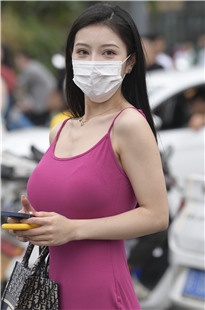 看一眼就想和她同居的美足美女3A7680[1.58G]