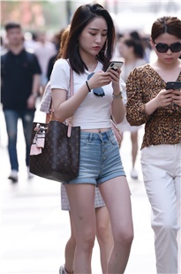 短裤美女3A552[714M]