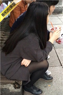 黑丝短裙长发美眉和男友游玩[223M/MOV]