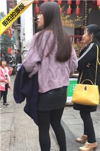 街拍黑丝黑色超短皮裙长发高跟女子[234M/MOV]