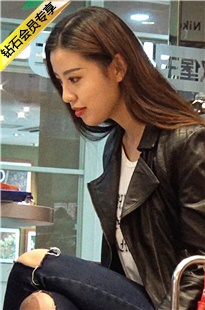 街拍长腿牛仔裤美女模特[645M/MTS]