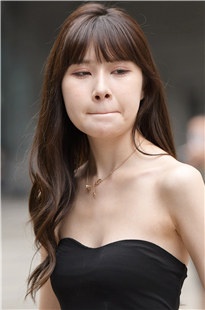 这腿又长又白～美翻了3A5173[4.66G]