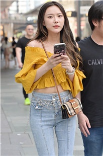 靓丽翘屯紧牛小姐姐3A5963[1.68G]