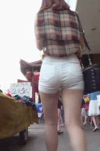 饱满紧翘的美臀小妹，夹得有点紧[138M/MTS]