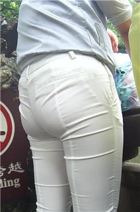 白裤紧臀诱惑至极[222M/MP4]