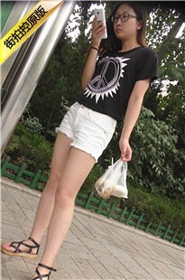 4K-秀气的高校美女，美足美得让我窒息[481M/MP4]