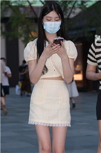 白皙美腿女孩3A5482[1.1G]