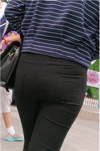 肉嘟嘟黑裤大屁屁肥美MM [130M/MP4]