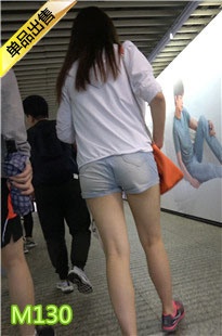 4K-三个白腿员润饱满翘臀热裤美眉M130[898M]