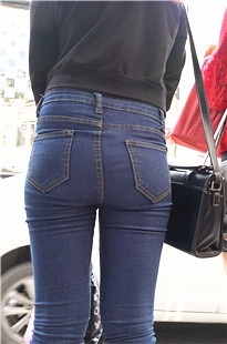 [4K画质]性感高跟蓝牛超大号PP [1.3G/MP4]