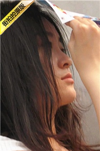 4K-罗马鞋内的美女玉足[1.69G/MP4]