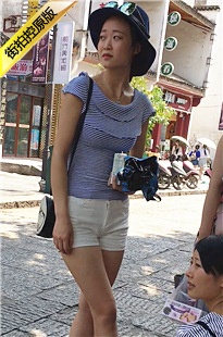 白色紧身热裤极品身材圆润翘臀美眉[290M/MOV]