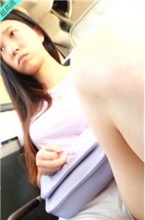 公车上的白热裤极品美女[189M/MP4]