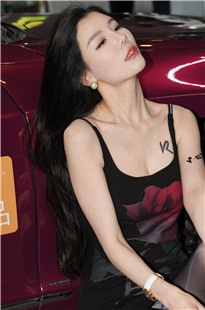 魅力黑丝穿搭，性感美女【套图+视频】3A7771[1.57G]