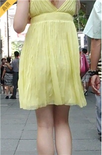 一袭透明黄裙引人遐想[186M/MP4]