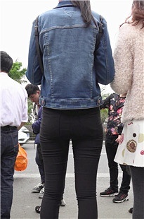 打底黑裤小妹开发多[144M/AVI]