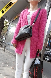 一大早还能摄到这么正点的紧身白裤[266M/MP4]