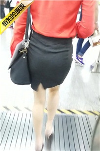 地铁站跟拍灰色包臀短裙极品身材高跟OL美女[242M/MP4]