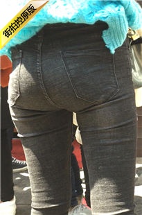 灰色牛仔裤紧臀美眉[247M/MOV]
