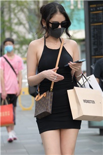 这身材真不赖3A4242[3.02G]