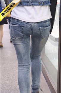 紧绷灰色牛仔裤宽臀美眉显内痕[766M/MOV]