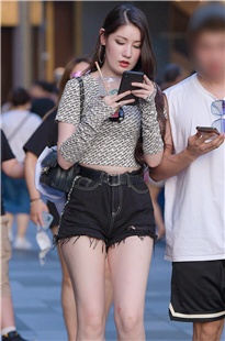 就喜欢这种稍微略粗点的大白腿MJ1100[1.34G]