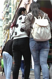 街拍两个青春美眉子[242M/M2TS]