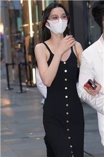 万万没想到，居然穿了薄丝袜3A5443[1.61G]