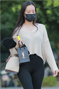 黑色瑜伽裤美女MJ2638[1.58G]