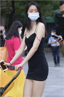 黑色包屯裙美女3A593[576M]