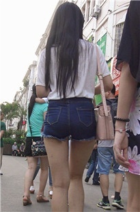 长腿紧牛包臀小妹[492M/MP4]