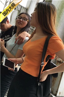 【狼哥2016原创】极品紧身黑裤丰臀眼镜妹[MP4/2GB]