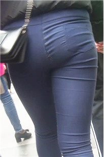 丰满蓝色紧身铅笔裤肥翘美女[266M/MP4]