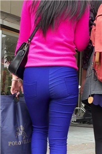 追拍蓝色丰臀铅笔裤妹妹[445M/MOV]