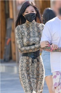 蟒纹长裙气质美女MJ1859[2.01G]