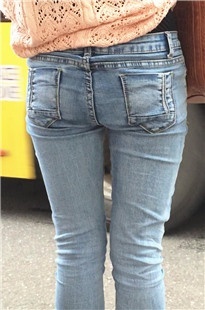 包臀紧身灰牛等公交[100M/MOV]