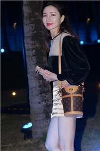 美腿长靴小姐姐3A5182[1.53G]